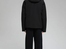 Горнолыжная куртка со съемным капюшоном