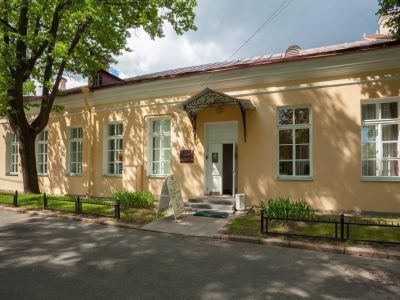 Дом игральных карт