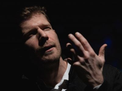 Билеты на Маяковский. Прогулка (Сфера) / Театр | Афиша | ИнфоТаймс