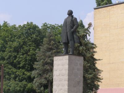 Памятник В.И.Ленину