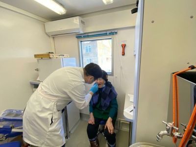 Врачебные бригады из Якутска осмотрели жителей сел республики