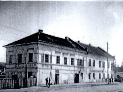 Дом жилой со сводчатым подвалом