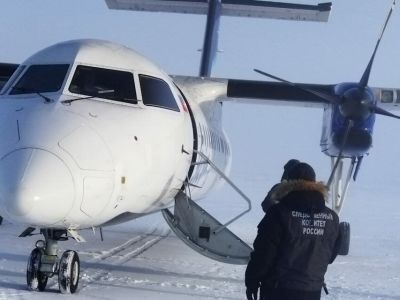Самолет Bombardier Q300 вернулся в Якутск после сигнала о неисправности оборудования