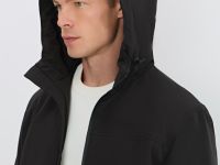 Утеплённая куртка с капюшоном, Черный