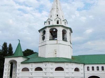 Колокольня с домовой церковью