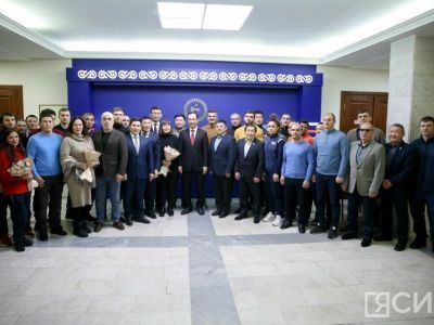 Глава Якутии встретился с участниками и организаторами турнира памяти Романа Дмитриева