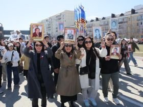 Фото. В Якутске акция «Бессмертный полк» собрала более 50 тысяч человек