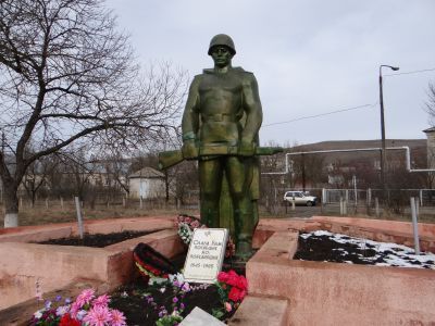 Памятник воинам, погибшим в ВОВ