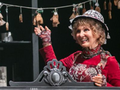 Спектакль «Старушка на миллион»