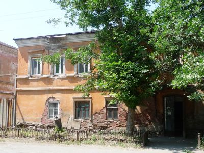 Здание, где с января 1918 г. по апрель 1918 г.  размещался ВРК. А с апреля 1918 г. − первый уездный комитет РКП/б/