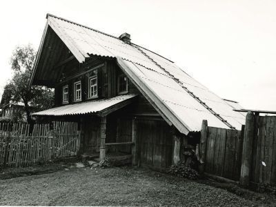 Изба Спиридоновых