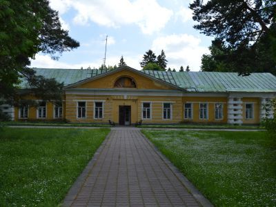 Конный двор