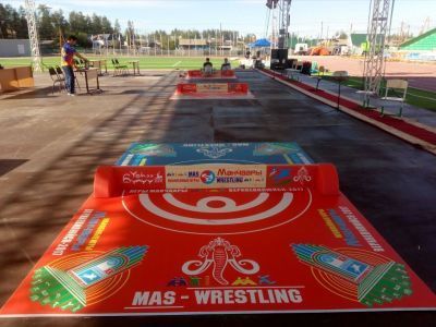 Победители и призеры соревнований по мас-рестлингу «Игр Манчаары» 