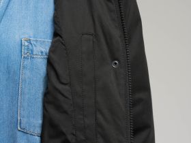 Утепленная куртка с водоотталкивающей пропиткой