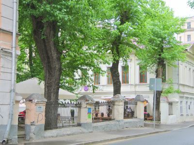 Ограда с воротами