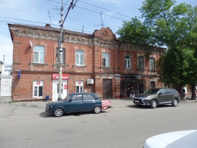 Жилой двухэтажный дом