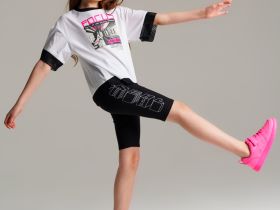 Фуфайка трикотажная для девочек (футболка)