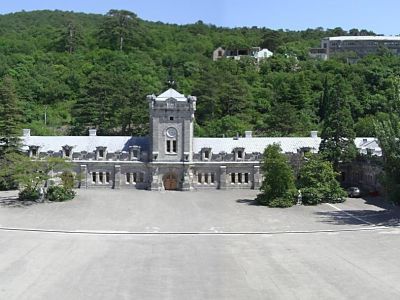 Здание верхнего подвала и тоннели верхнего подвала