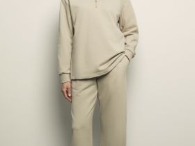 Спортивные брюки широкого кроя