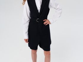 Комплект для девочки: жилет, шорты