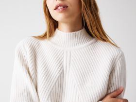 Женский свитер Lacoste стандартного кроя