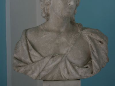 Бюст "Юноша"