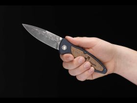 Складной нож Boker Tirpitz-Damascus, сталь дамаск, рукоять алюминий/ореховое дерево