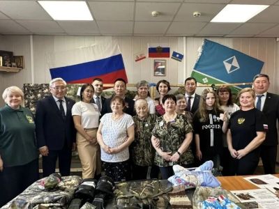 Петр Шамаев посетил волонтерские штабы в Мирном