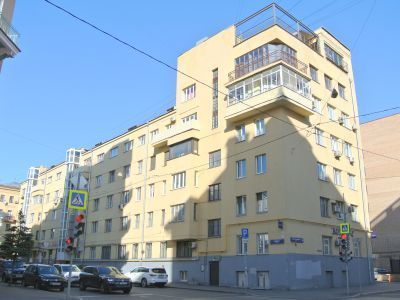 Жилой дом кооператива "Сахаротрест", 1931 г., архитектор О.А.Стапран