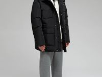 Пуховое пальто с накладными карманами