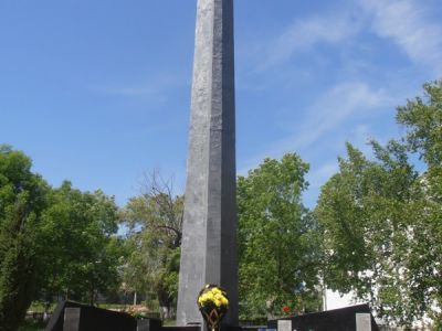 Могила секретаря комсомольской организации партизана П.П. Бендуса, замученного фашистскими оккупантами