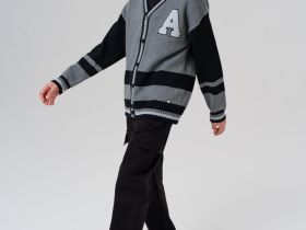 Кардиган трикотажный для мальчиков