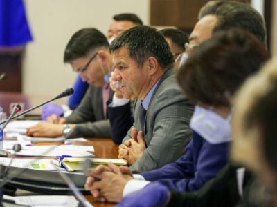 В Якутии на первоочередные меры поддержки экономики и населения направят свыше 13 млрд рублей