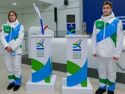 В Якутске презентовали факел, капсулу и форму зимних игр «Дети Азии» 2023 года