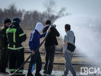 В Якутске впервые провели слет добровольцев по тушению лесных пожаров