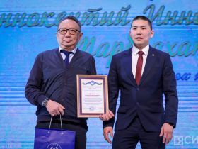 В Намцах презентовали книгу «Путь шефа» об Иннокентии Тарбахове