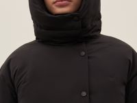 Пуховое пальто с капюшоном