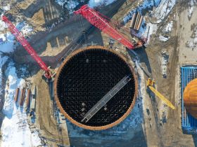 В центральном коффердаме Ленского моста смонтировали 208 направляющих труб