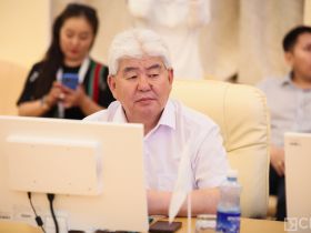 В Якутске наградили победителей конкурса «Белый мир Арктики через призму детской книги»