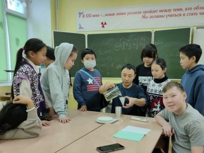 Учитель из Якутии прошёл в полуфинал телешоу «Классная тема»