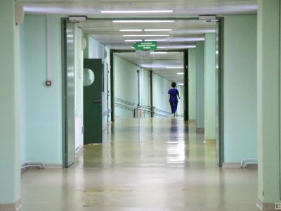 В Якутии годовалый ребенок проглотил крупную монету и проходил с ней месяц