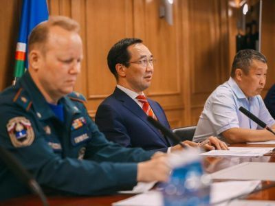 Глава Якутии поручил приступить к скорейшему восстановлению пострадавших населённых пунктов