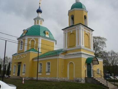 Казанская церковь с парком