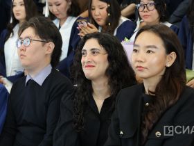 В СВФУ вручили дипломы выпускникам Института зарубежной филологии и регионоведения