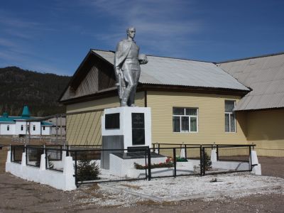 Памятник воинам-землякам, погибшим на фронтах Великой Отечественной войны (1941-1945)