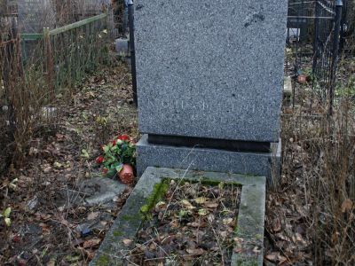 Могила Конашевича В.М. (1888-1963), художника