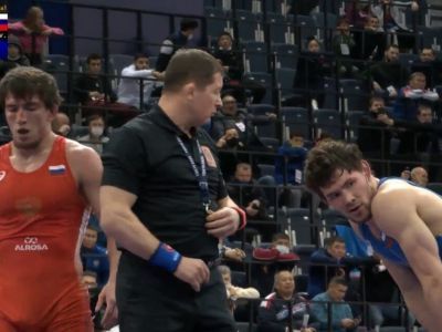 Виктор Рассадин в финале Ярыгинского турнира, ему будет противостоять борец из Кабардино-Балкарии