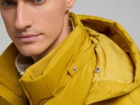 Утепленная куртка со съемным капюшоном