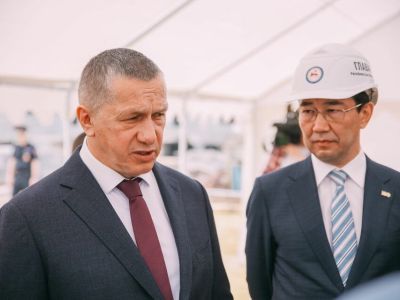 Строительство дамб, цены на жильё, поддержка IT-проектов: первые итоги визита Юрия Трутнева в Якутию