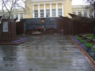 Братская могила советских воинов